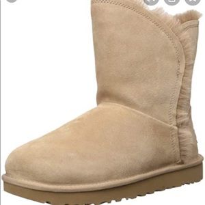 Ugg classic short fluff high low amphora